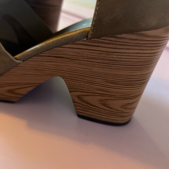 Brown Strappy Women's Heeled Sandals - Picture 4 of 7